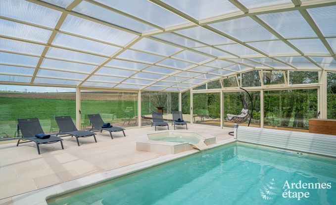 Luxe vakantiewoning in Ciney: huis voor 8 personen met binnenzwembad, sauna en privtuin