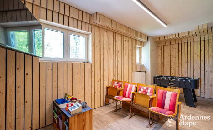 Luxe vakantiewoning in Ciney: huis voor 8 personen met binnenzwembad, sauna en priv�tuin