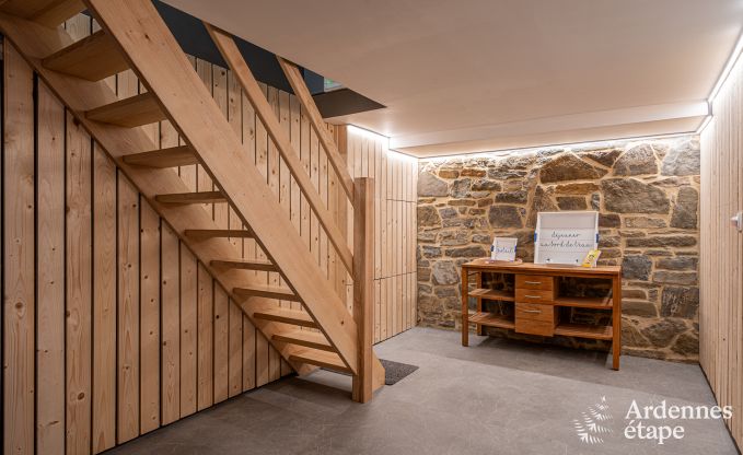 Luxe vakantiewoning in Ciney: huis voor 8 personen met binnenzwembad, sauna en priv�tuin