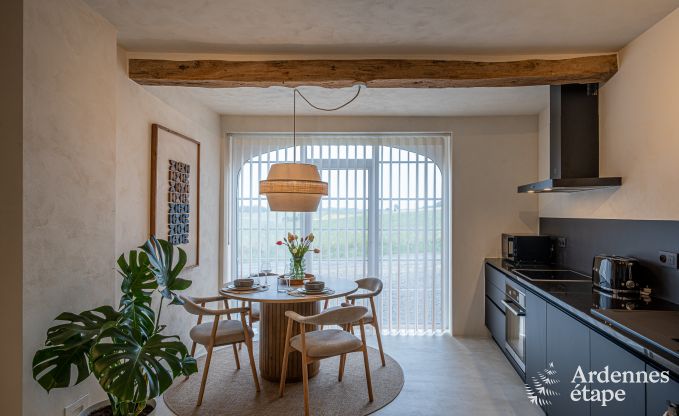 Charmant huisje voor 2 personen in Clavier met slaapkamer, badkamer, jacuzzi en priv�tuin