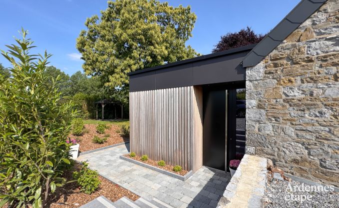 Charmant huisje voor 2 personen in Clavier met slaapkamer, badkamer, jacuzzi en priv�tuin