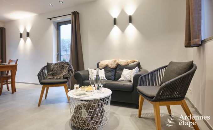 Moderne vakantiewoning in het centrum van Coo voor 4 personen met priv�tuin en terras