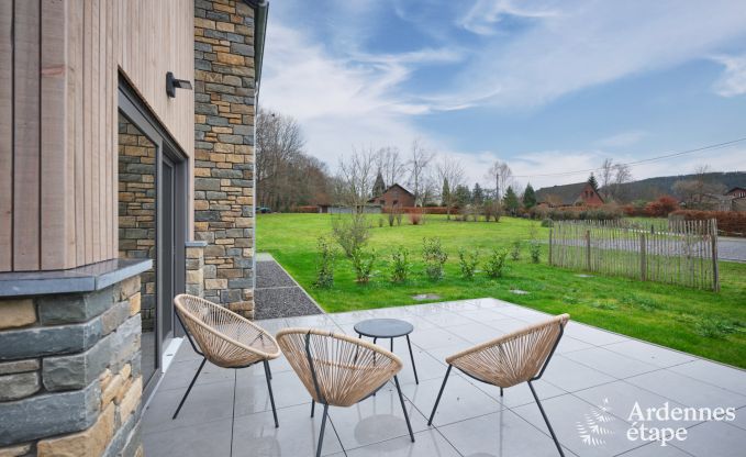 Moderne vakantiewoning in het centrum van Coo voor 4 personen met priv�tuin en terras