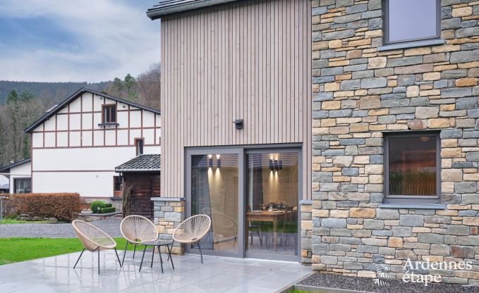 Verblijf met 20 personen in 3 vakantiehuizen op eenzelfde terrein in Coo