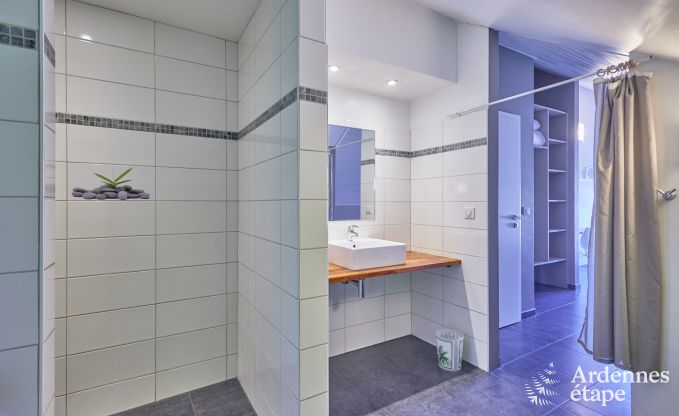 Verblijf met 20 personen in 3 vakantiehuizen op eenzelfde terrein in Coo