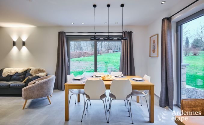 Vakantiewoning in het hart van Coo: modern comfort voor 5 personen met tuin en hond welkom