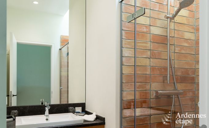 Chalet in Couvin voor 8 personen: comfortabele vakantiewoning met sauna en panoramisch uitzicht