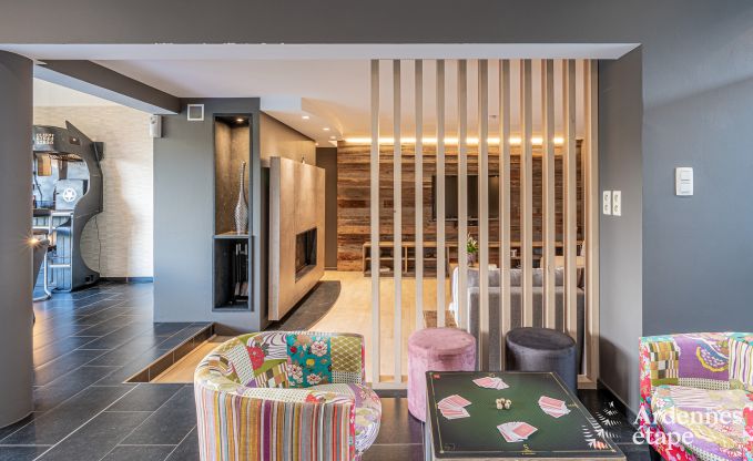 Ruime vakantievilla in Daverdisse voor 14 personen met 5 slaap- en badkamers, wellnessfaciliteiten en priv�tuin