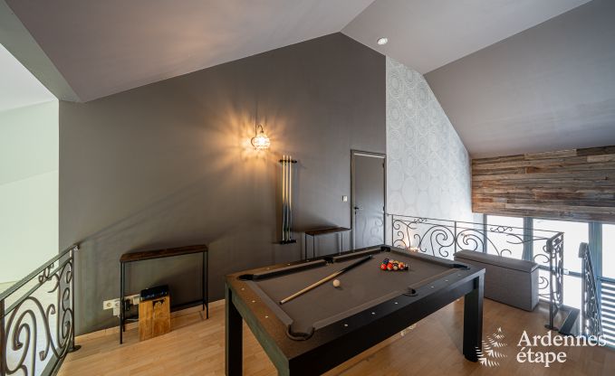 Ruime vakantievilla in Daverdisse voor 14 personen met 5 slaap- en badkamers, wellnessfaciliteiten en priv�tuin