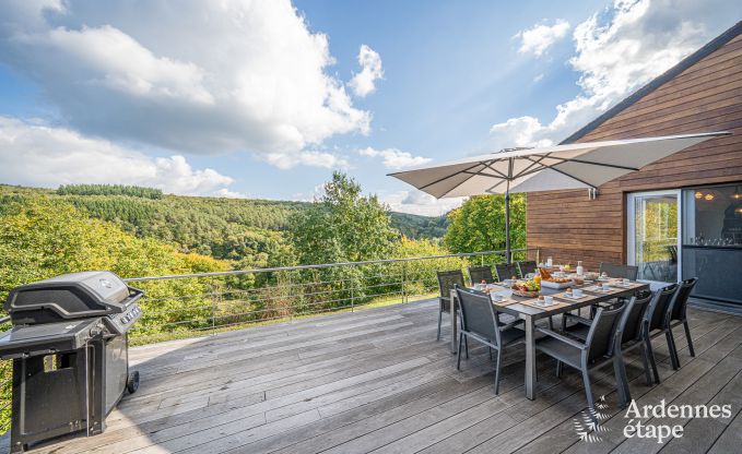 Ruime vakantievilla in Daverdisse voor 14 personen met 5 slaap- en badkamers, wellnessfaciliteiten en priv�tuin