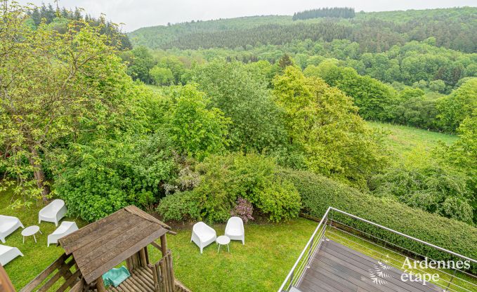 Ruime vakantievilla in Daverdisse voor 14 personen met 5 slaap- en badkamers, wellnessfaciliteiten en priv�tuin