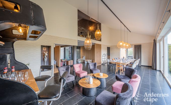 Ruime vakantievilla in Daverdisse voor 14 personen met 5 slaap- en badkamers, wellnessfaciliteiten en priv�tuin