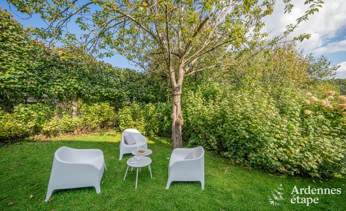 Ruime vakantievilla in Daverdisse voor 14 personen met 5 slaap- en badkamers, wellnessfaciliteiten en priv�tuin