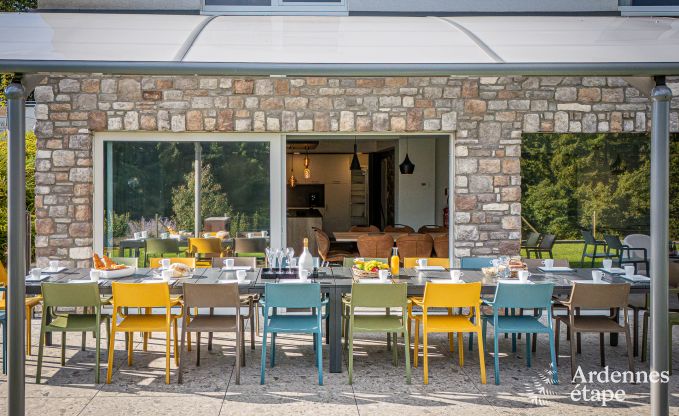 Ruime luxevilla in Daverdisse voor 22 personen met 11 slaapkamers, binnenzwembad, sauna en jacuzzi