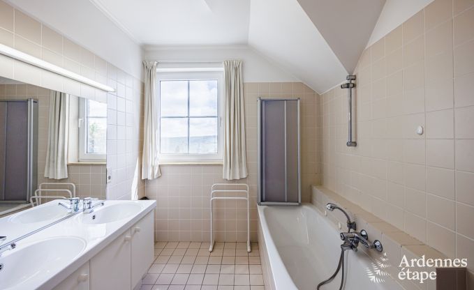 Vakantiehuis in Daverdisse voor 13/14 personen in de Ardennen