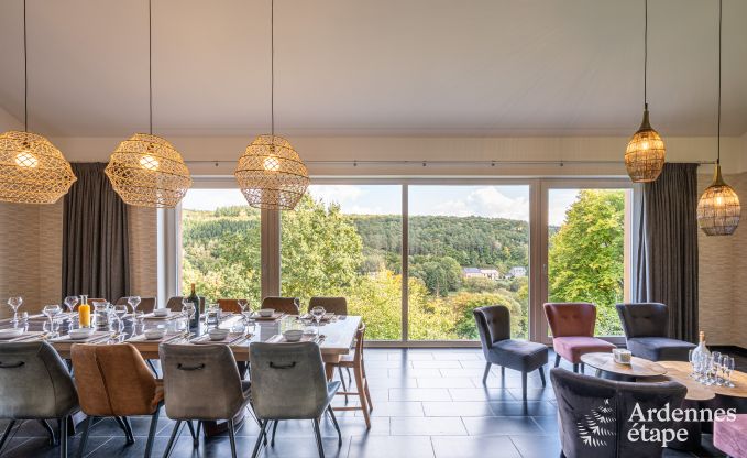 Ruime vakantievilla in Daverdisse voor 14 personen met 5 slaap- en badkamers, wellnessfaciliteiten en privtuin