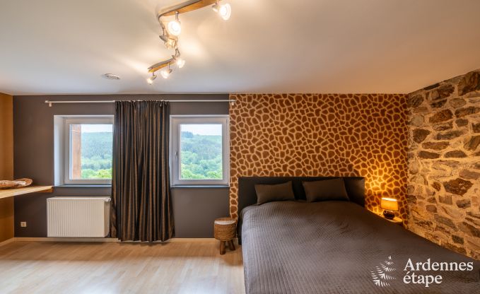 Ruime vakantievilla in Daverdisse voor 14 personen met 5 slaap- en badkamers, wellnessfaciliteiten en privtuin