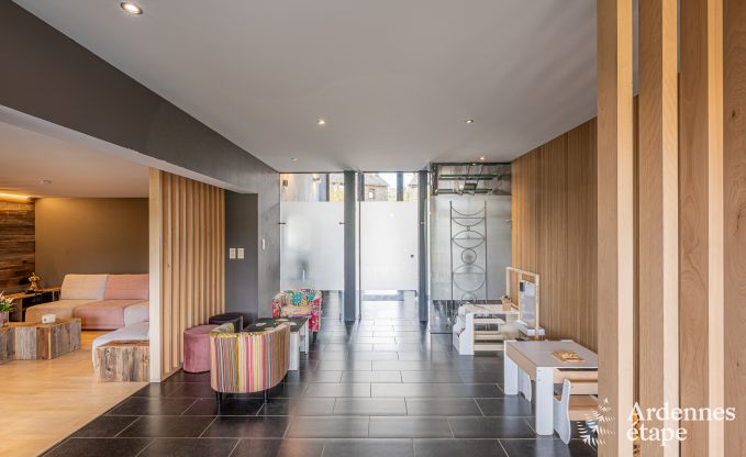 Ruime vakantievilla in Daverdisse voor 14 personen met 5 slaap- en badkamers, wellnessfaciliteiten en privtuin