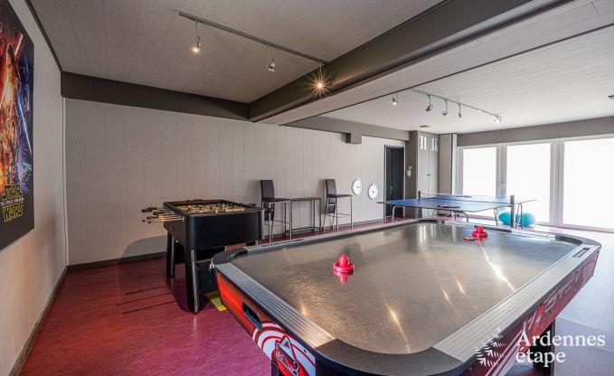 Ruime vakantievilla in Daverdisse voor 14 personen met 5 slaap- en badkamers, wellnessfaciliteiten en privtuin