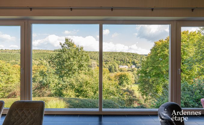 Ruime vakantievilla in Daverdisse voor 14 personen met 5 slaap- en badkamers, wellnessfaciliteiten en privtuin