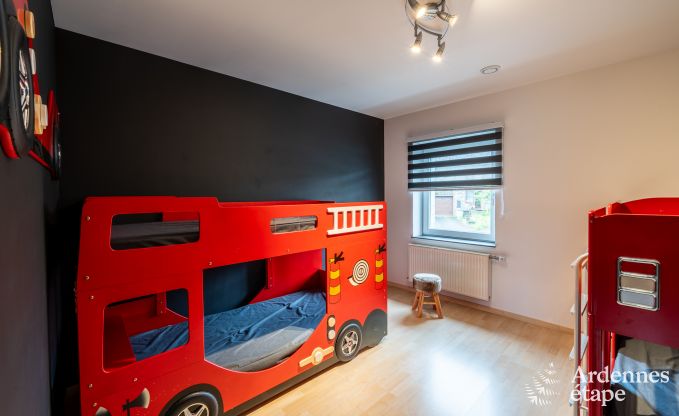 Ruime vakantievilla in Daverdisse voor 14 personen met 5 slaap- en badkamers, wellnessfaciliteiten en privtuin