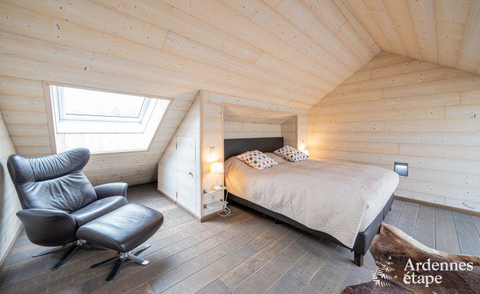 Ruime vakantievilla in Daverdisse voor 14 personen met 5 slaap- en badkamers, wellnessfaciliteiten en privtuin