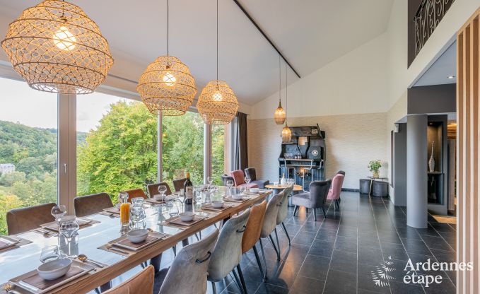 Ruime vakantievilla in Daverdisse voor 14 personen met 5 slaap- en badkamers, wellnessfaciliteiten en privtuin