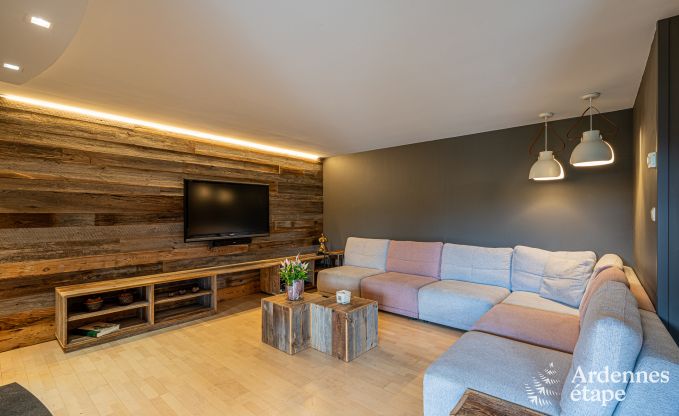 Ruime vakantievilla in Daverdisse voor 14 personen met 5 slaap- en badkamers, wellnessfaciliteiten en privtuin