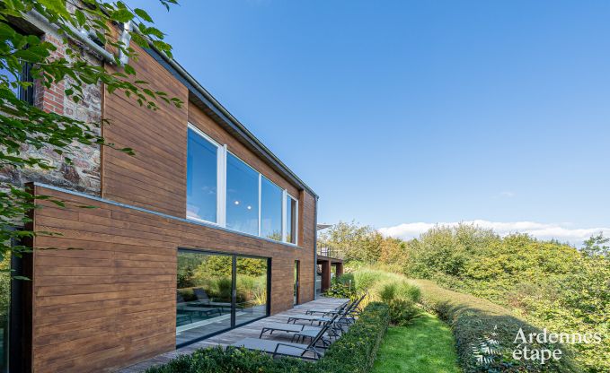 Ruime vakantievilla in Daverdisse voor 14 personen met 5 slaap- en badkamers, wellnessfaciliteiten en privtuin