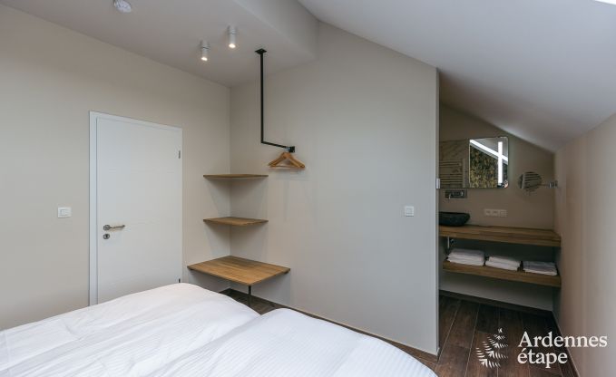 Ruime luxevilla in Daverdisse voor 22 personen met 11 slaapkamers, binnenzwembad, sauna en jacuzzi