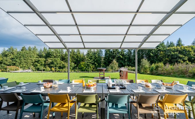 Ruime luxevilla in Daverdisse voor 22 personen met 11 slaapkamers, binnenzwembad, sauna en jacuzzi