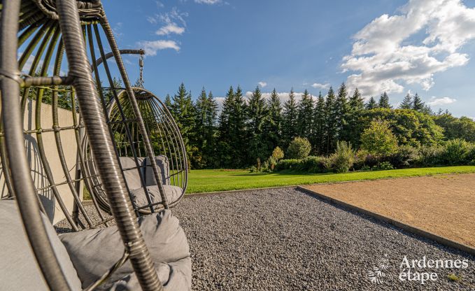 Ruime luxevilla in Daverdisse voor 22 personen met 11 slaapkamers, binnenzwembad, sauna en jacuzzi