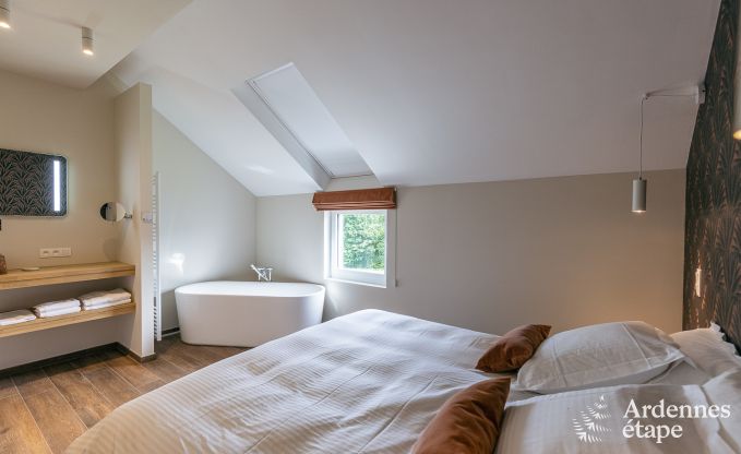 Ruime luxevilla in Daverdisse voor 22 personen met 11 slaapkamers, binnenzwembad, sauna en jacuzzi