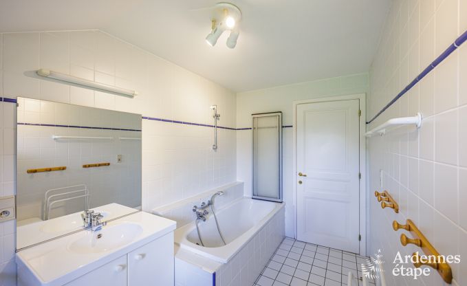 Vakantiehuis in Daverdisse voor 13/14 personen in de Ardennen