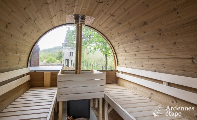 Buitengewoon in Dinant voor 33 personen in de Ardennen