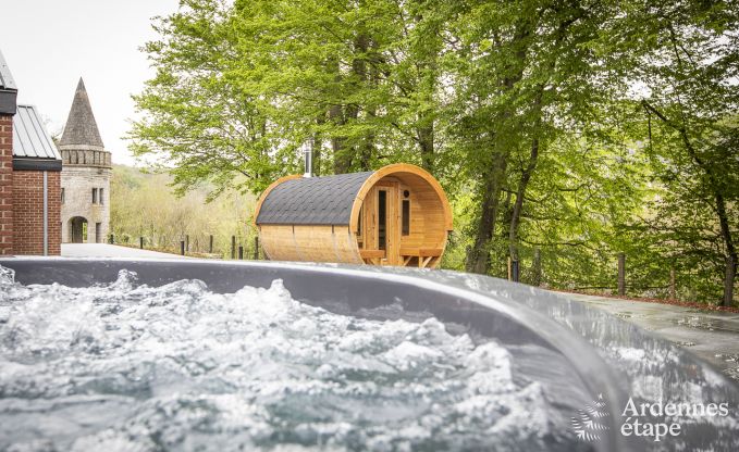 Buitengewoon in Dinant voor 33 personen in de Ardennen