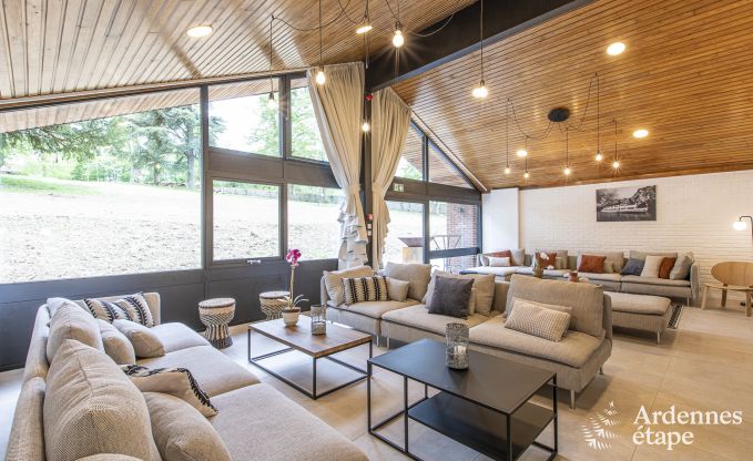 Buitengewoon in Dinant voor 33 personen in de Ardennen