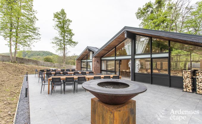 Buitengewoon in Dinant voor 33 personen in de Ardennen