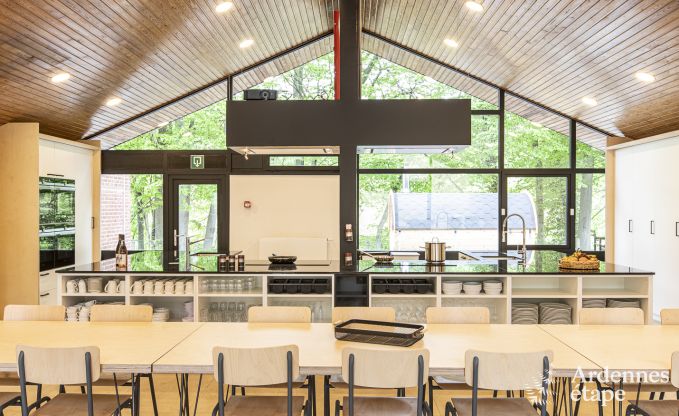 Buitengewoon in Dinant voor 33 personen in de Ardennen