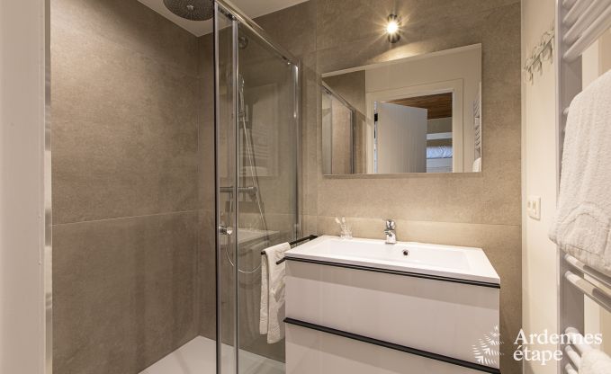 Buitengewoon in Dinant voor 33 personen in de Ardennen