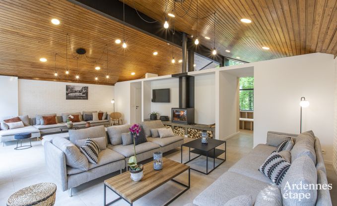 Buitengewoon in Dinant voor 33 personen in de Ardennen