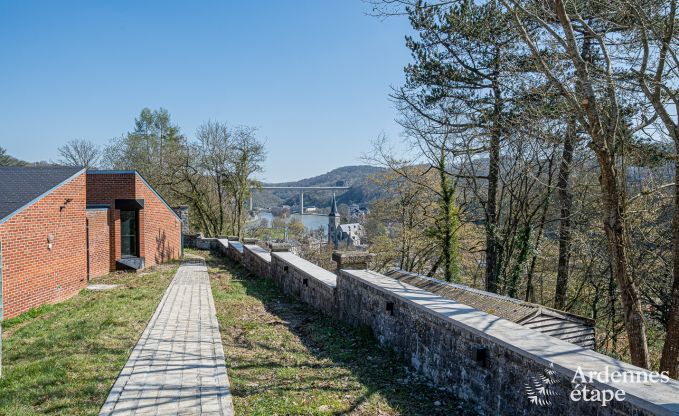 Buitengewoon in Dinant voor 50 personen in de Ardennen