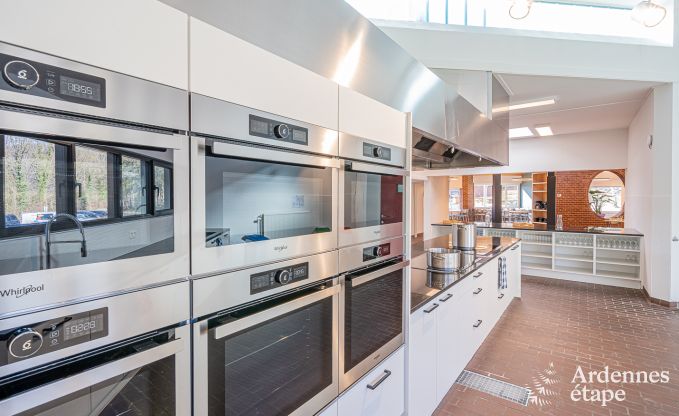 Buitengewoon in Dinant voor 50 personen in de Ardennen