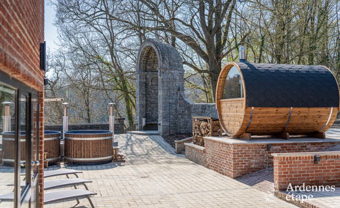 Buitengewoon in Dinant voor 50 personen in de Ardennen