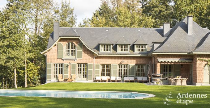 Ruim vakantiehuis met zwembad in Dinant, Ardennen