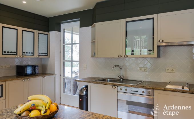 Ruim vakantiehuis met zwembad in Dinant, Ardennen