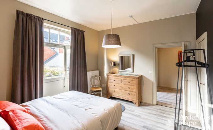Herenhuis in Dinant voor 12/14 personen in de Ardennen