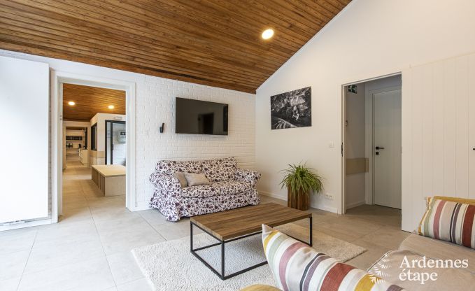 Buitengewoon in Dinant voor 33 personen in de Ardennen