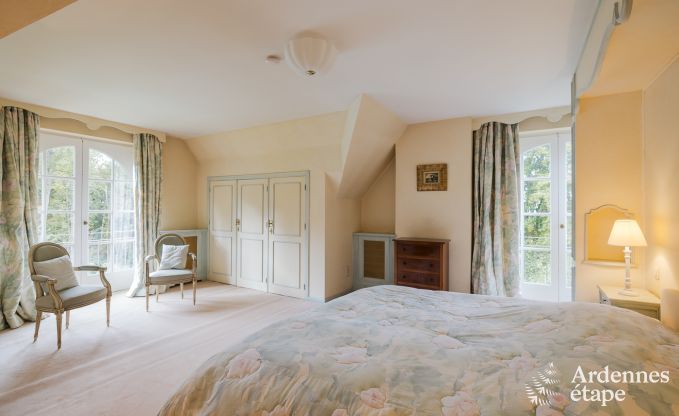 Ruim vakantiehuis met zwembad in Dinant, Ardennen