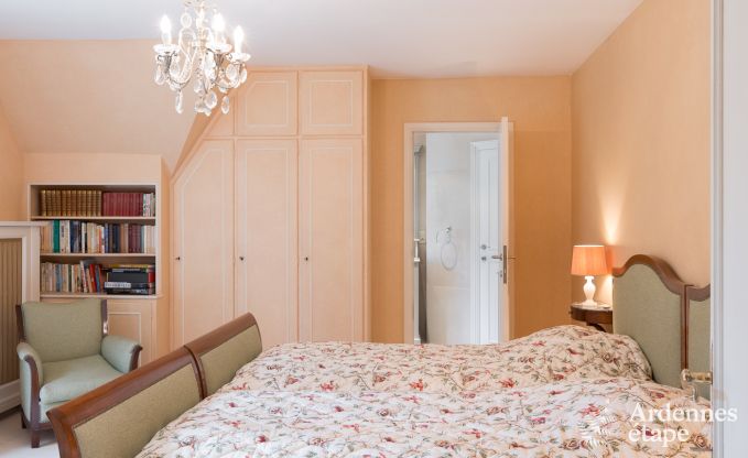 Ruim vakantiehuis met zwembad in Dinant, Ardennen